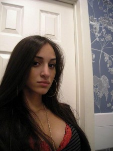 belle femme maghrébine